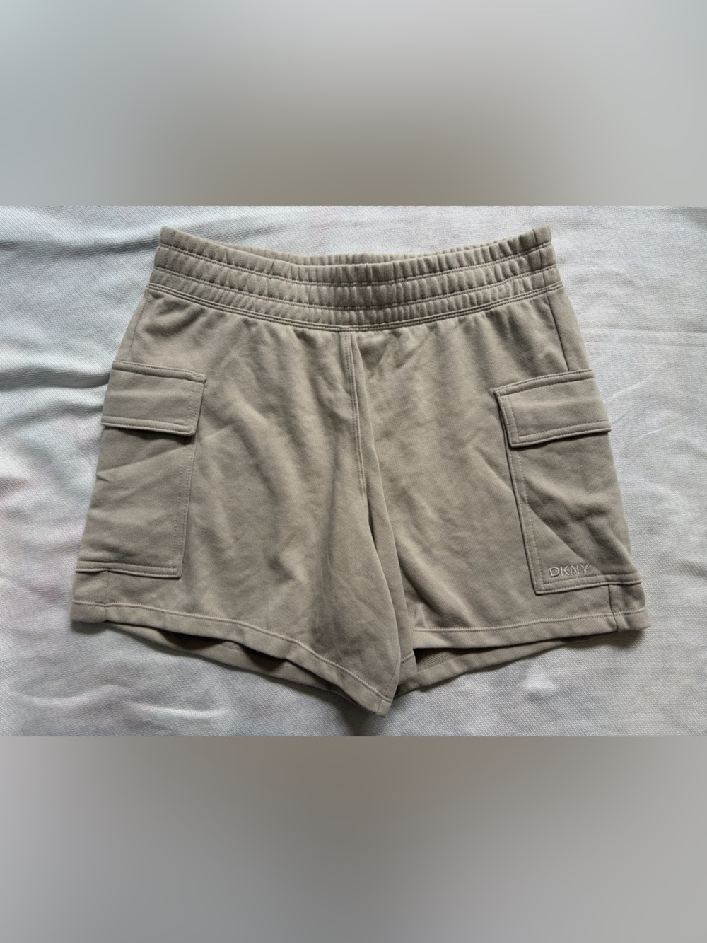 DKNY Women’s Cargo Sweat Shorts Size Small Beige Tan